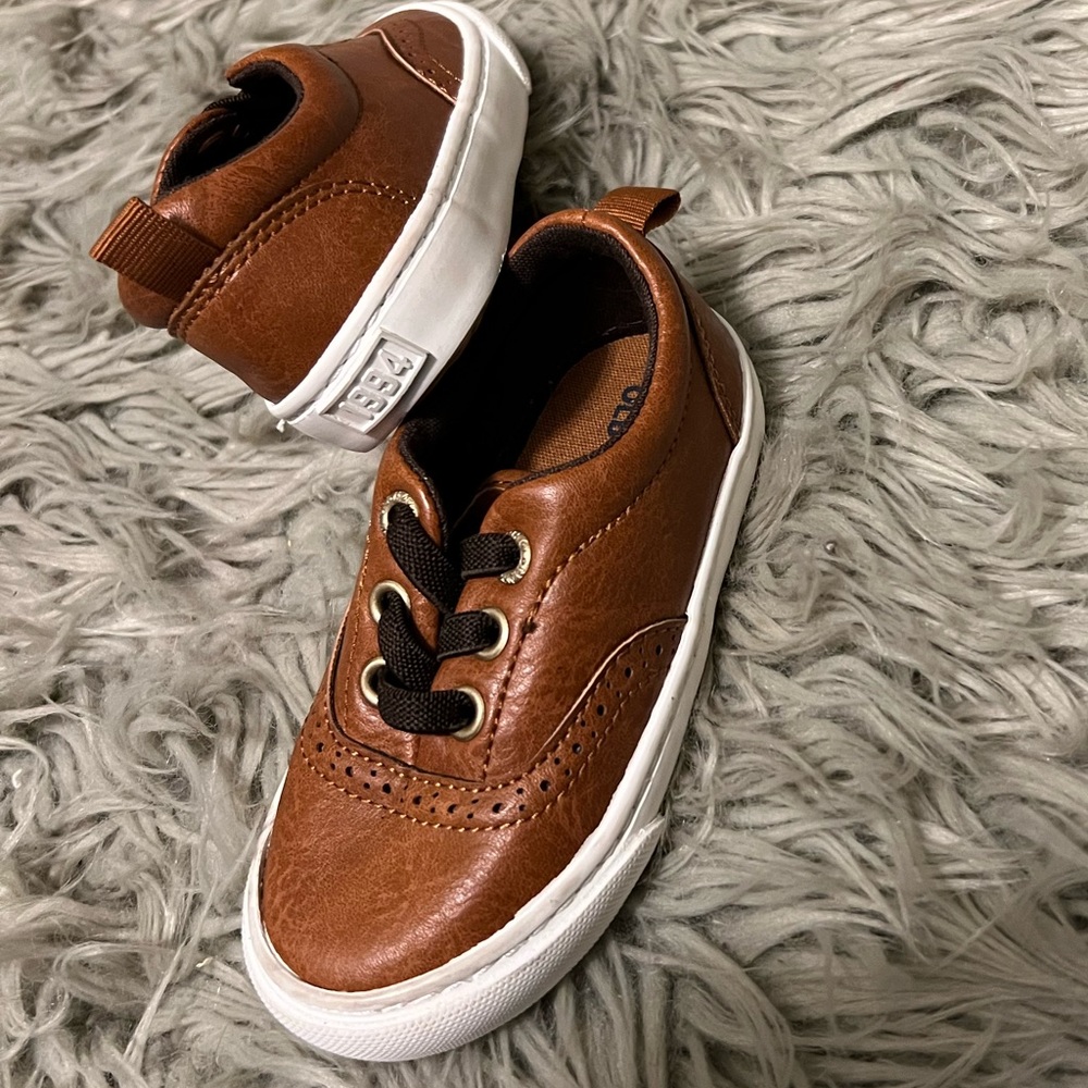 Carters boys dress shoes size 5